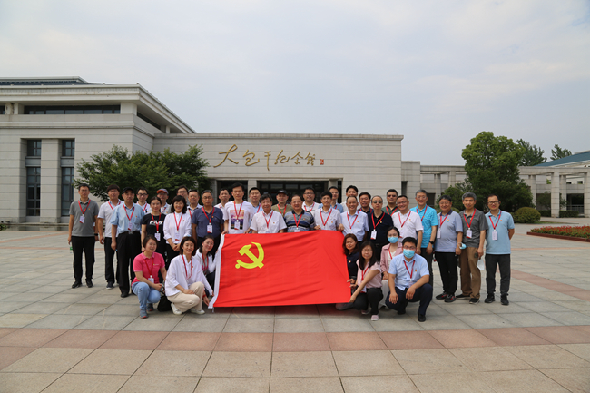 有研集團(tuán)黨委組織開(kāi)展“永遠(yuǎn)跟黨走”主題黨日活動(dòng)