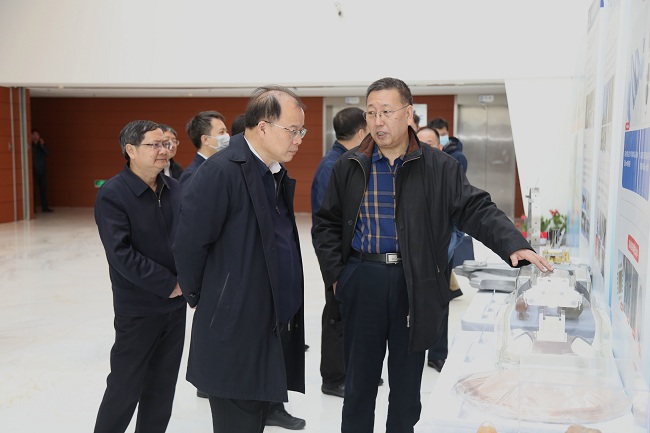 中國有色集團黨委書記、董事長奚正平一行到有研集團調研交流