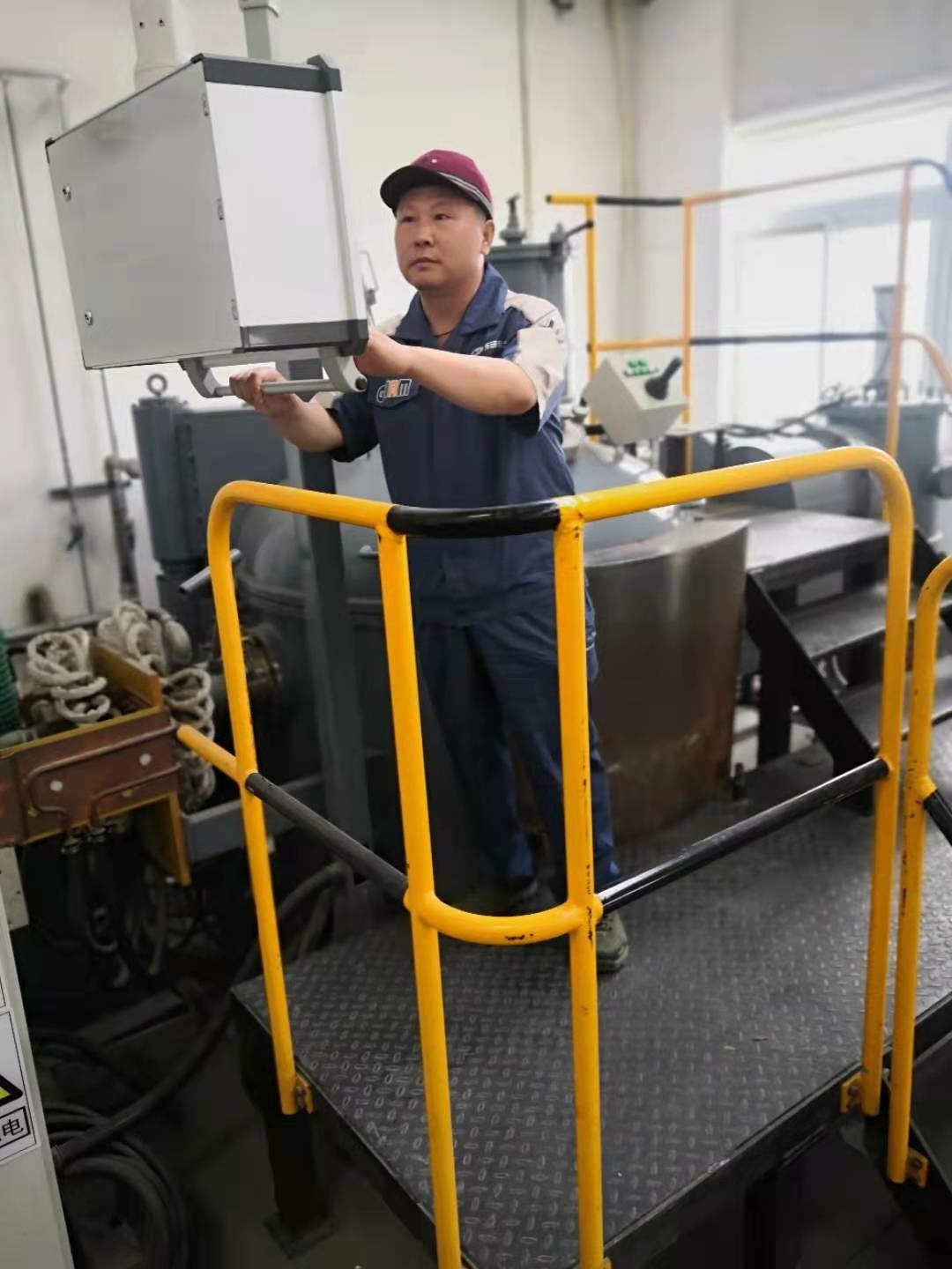 中國(guó)有研技能人才隊(duì)伍建設(shè)喜報(bào)頻傳！有研稀土張艷嶺入選第二批中央企業(yè)“大國(guó)工匠”培養(yǎng)支持計(jì)劃 有研硅魯強(qiáng)獲“全國(guó)技術(shù)能手”稱(chēng)號(hào)