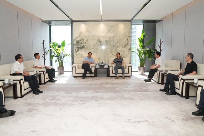 中煤集團黨委副書記、董事廖華軍一行訪問中國有研